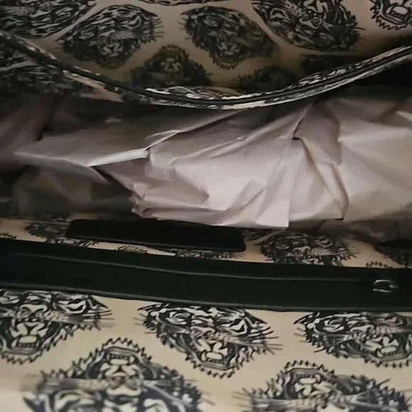 Ed Hardy NWT back pack / tote - Picture 5 of 5